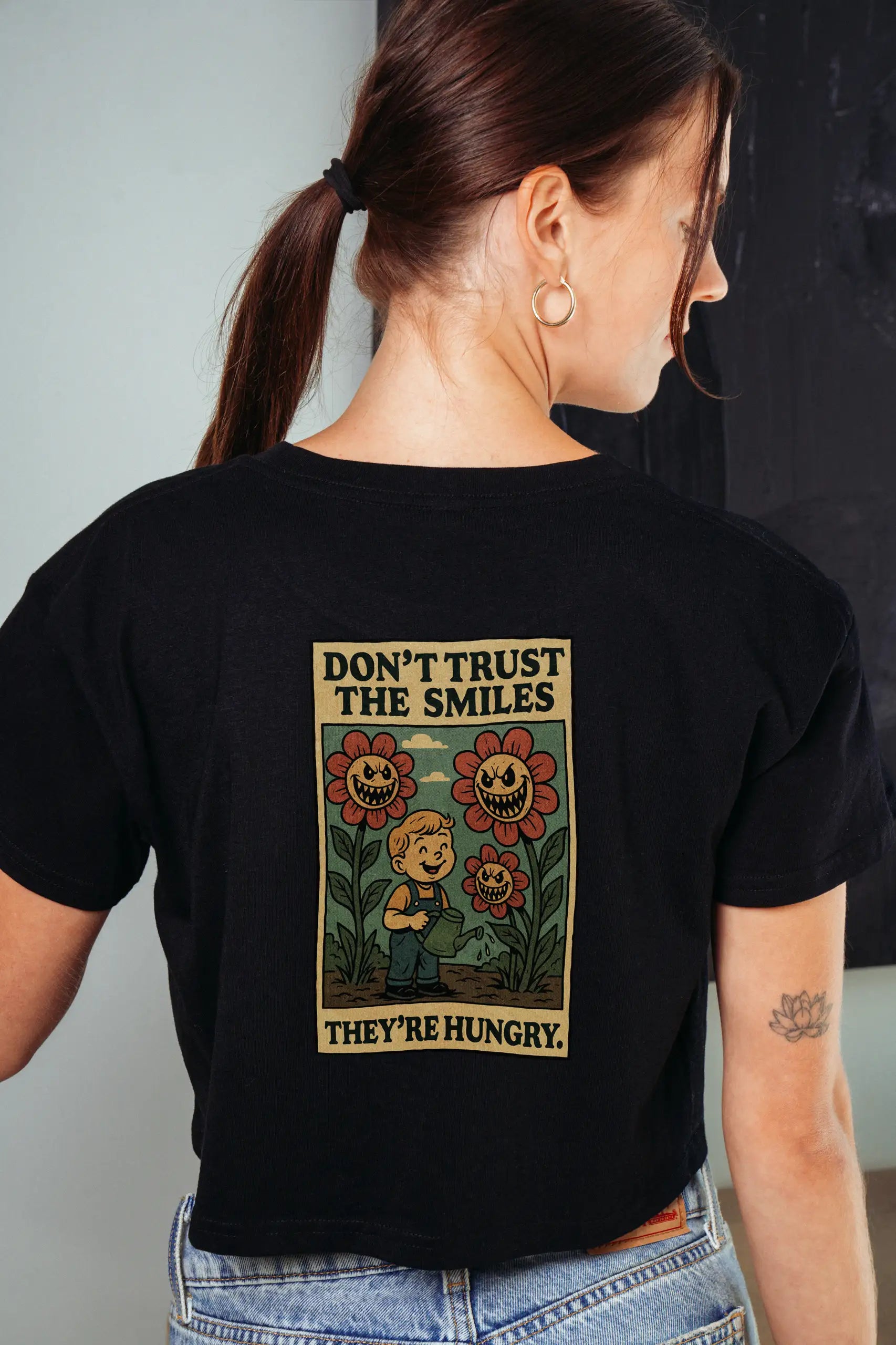 Don't Trust The Smiles! Crop Tee