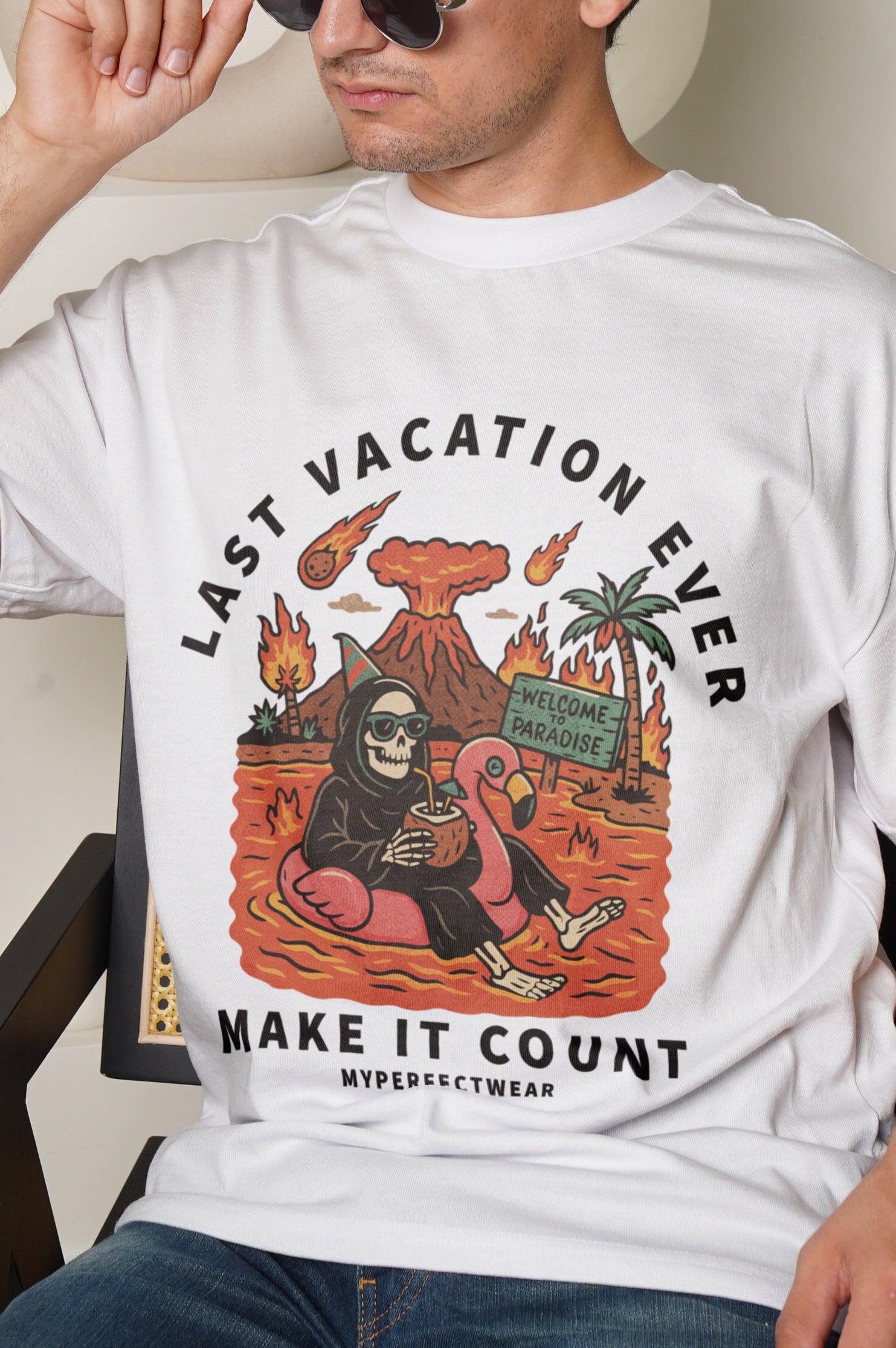 Last Vacation Ever! Men's Oversized T-Shirt