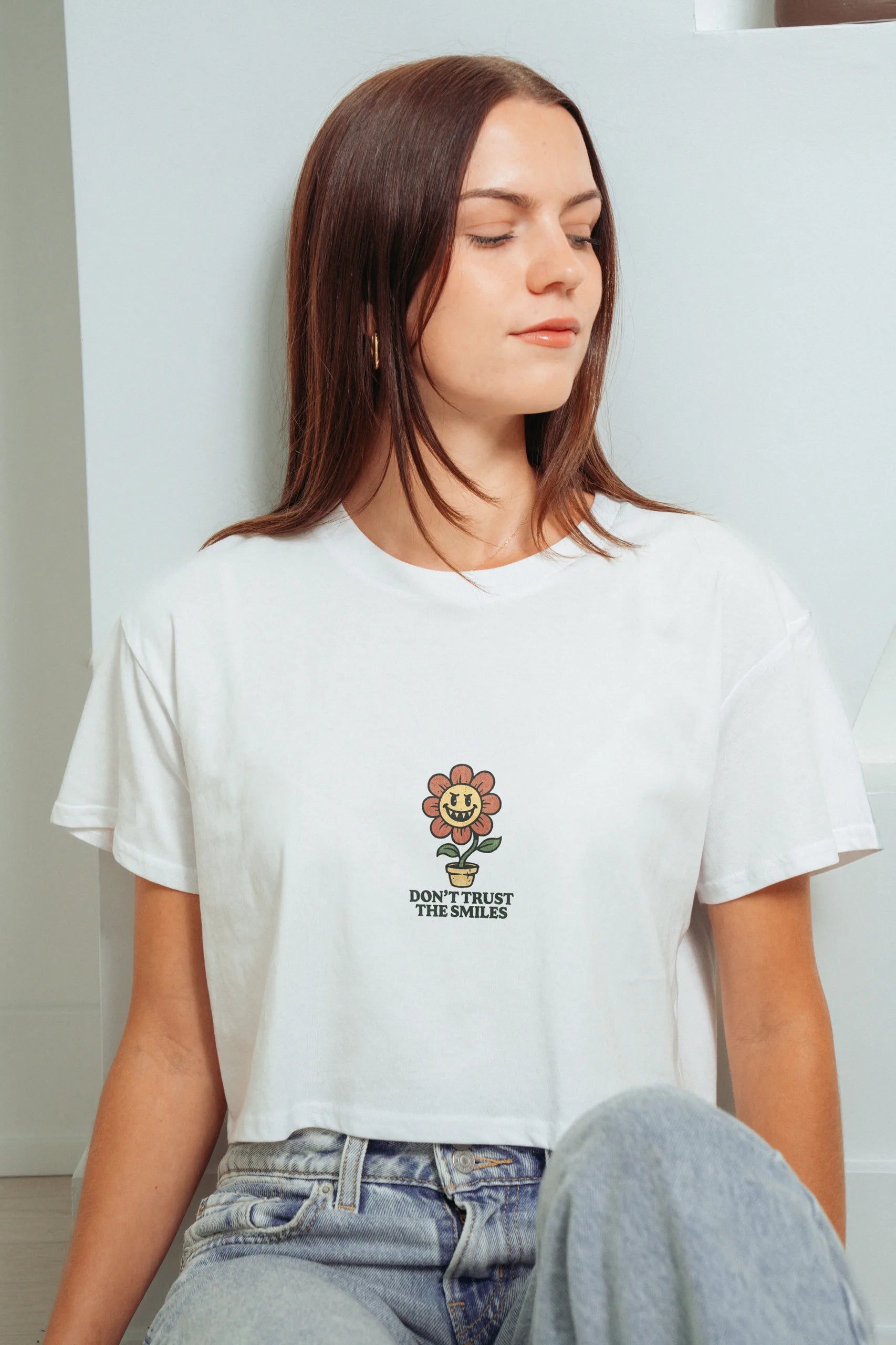 Don't Trust The Smiles! Crop Tee
