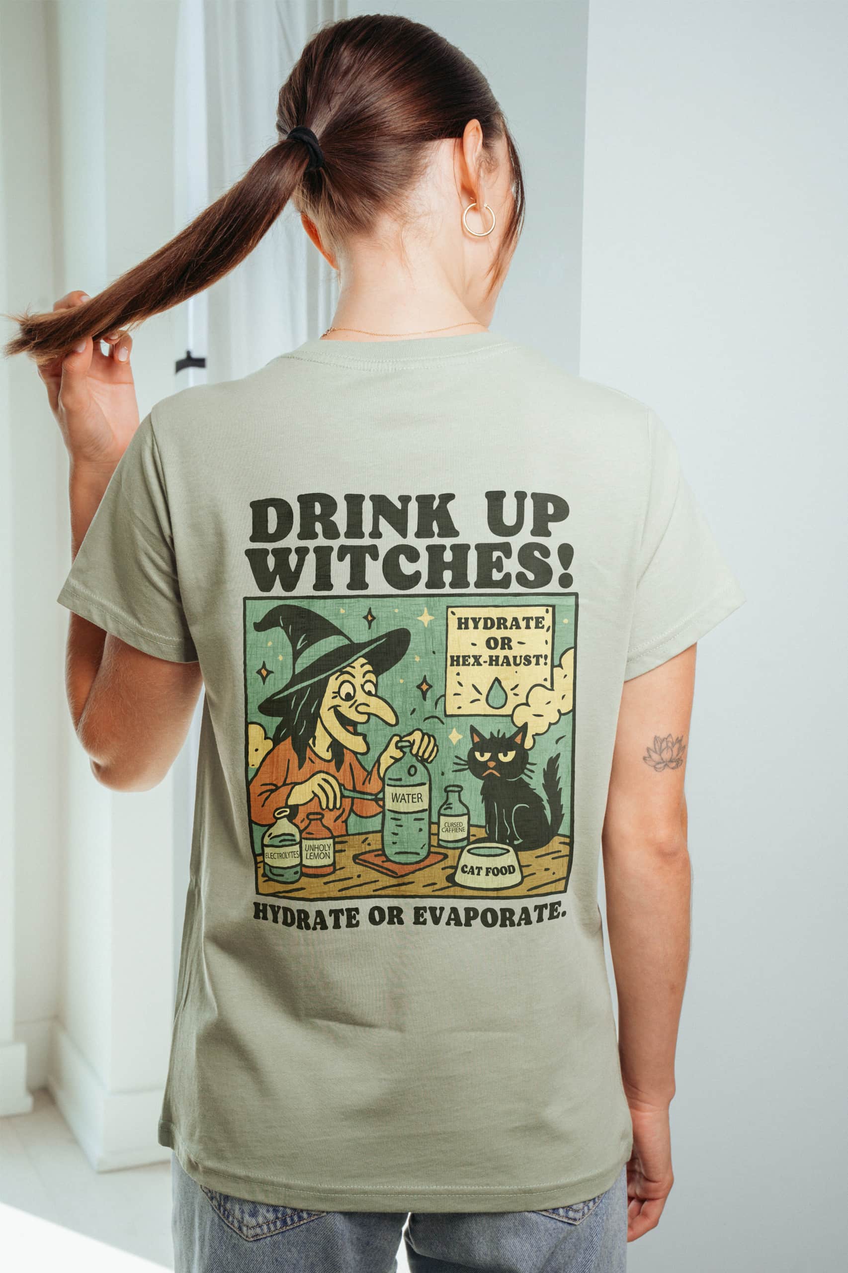 Drink up Witches! Women’s T-Shirt