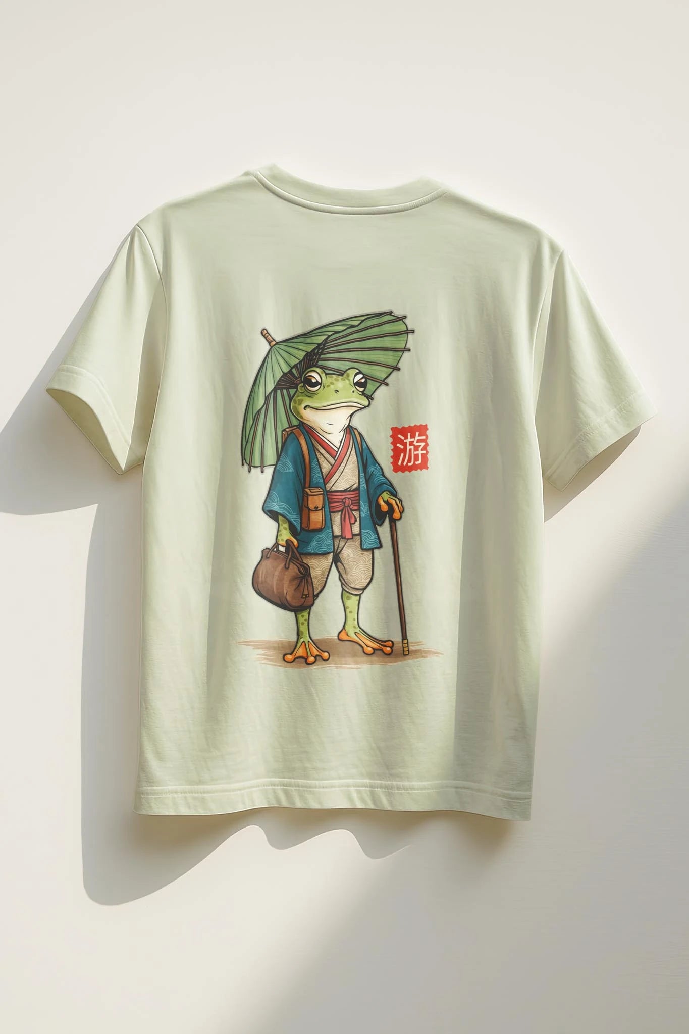 Traveling Frog! Women’s T-Shirt
